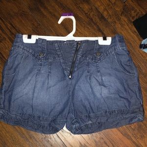 BCBG GENERATION jean shorts